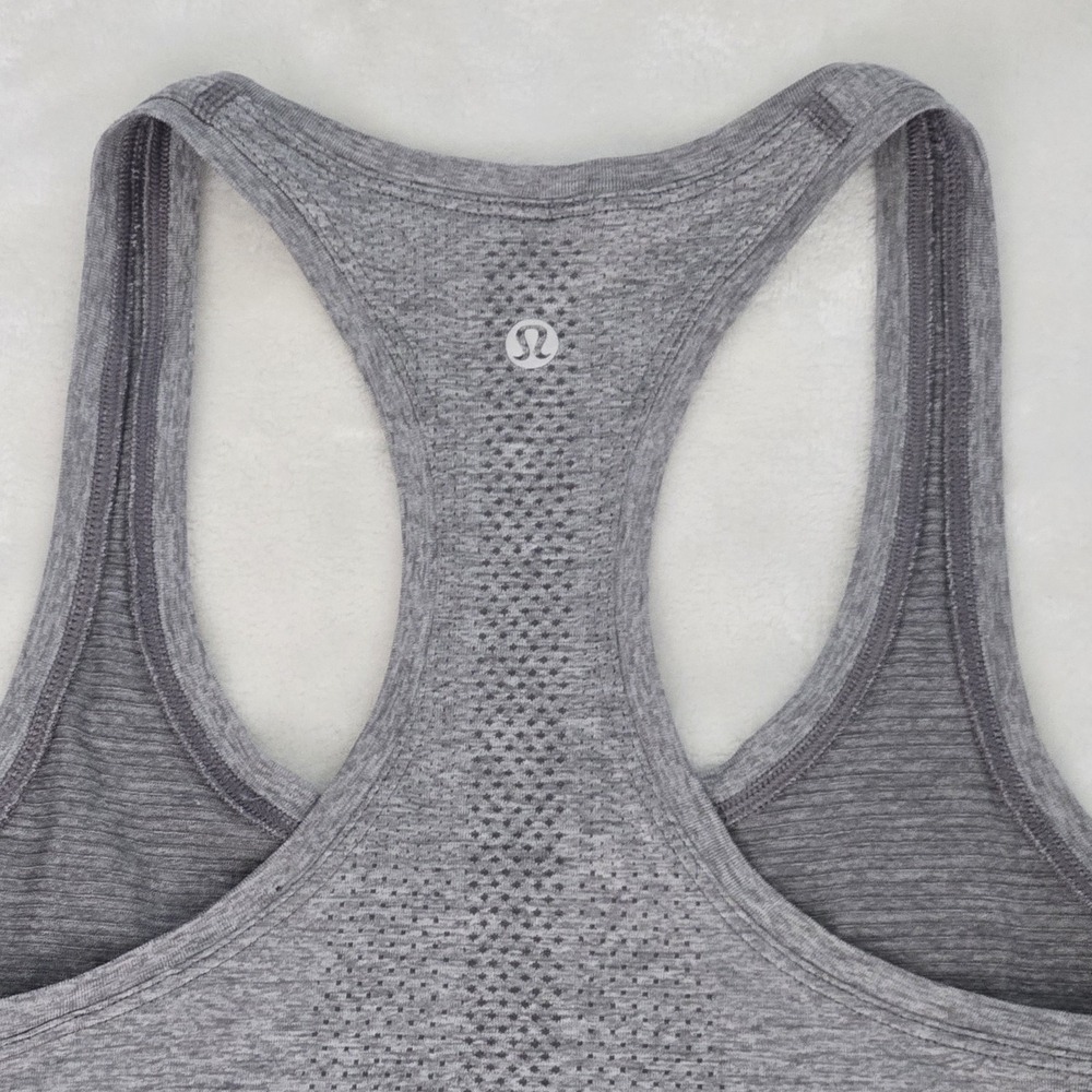 Lululemon Swiftly Tech Racerback Tank Top‎ 2.0 Heathered Gray Size 4 - Picture 3 of 6